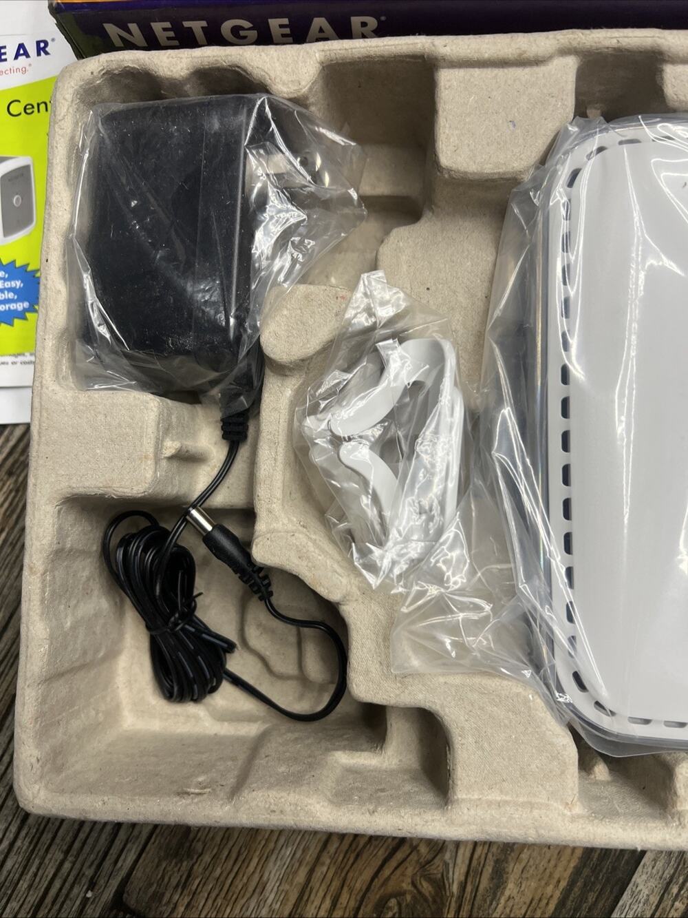 NETGEAR WGR614NA 54 Mbps Wireless G Router 4-Port 10/100 Sealed NIB